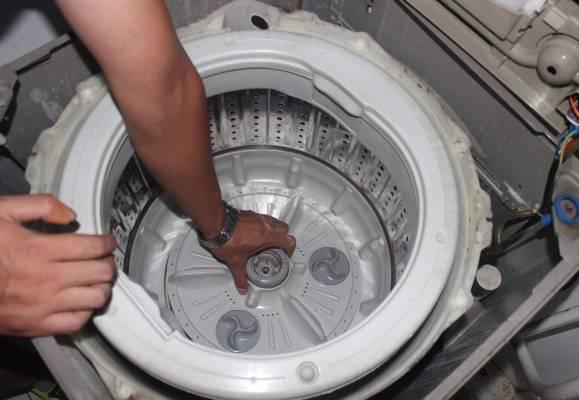 清洗LG波轮洗衣机的方法_清洗大波轮洗衣机视频_洗机波轮拆卸图解