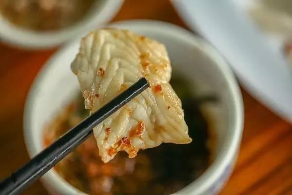 三文鱼豆腐汤怎么做好吃_三文鱼豆腐汤的做法窍门窍门_豆腐三文鱼汤的做法