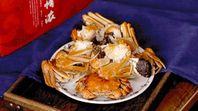 秋天吃螃蟹_螃蟹秋天吃公的还是母的_螃蟹秋天吃膏最多对吗