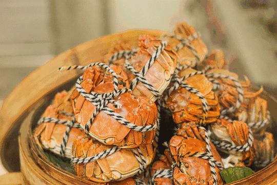螃蟹秋天吃膏最多对吗_秋天吃蟹黄还是蟹膏_秋天适合吃螃蟹的季节