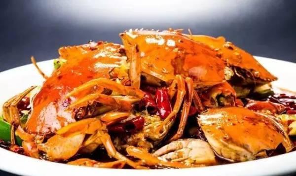 螃蟹秋天吃膏最多对吗_秋天适合吃螃蟹的季节_秋天吃蟹黄还是蟹膏