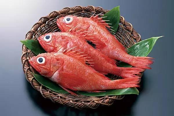 杀鱼插筷子起什么作用_鱼头插筷子_筷子插鱼看鱼全部熟的方法