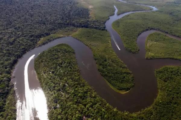 亚马逊河流是哪个国家的_亚马逊河在哪_亚马逊河流有多长